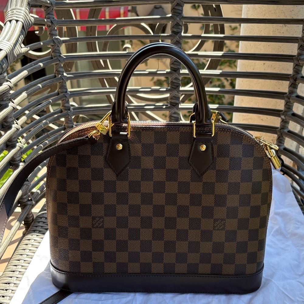 Louis Vuitton Alma pm